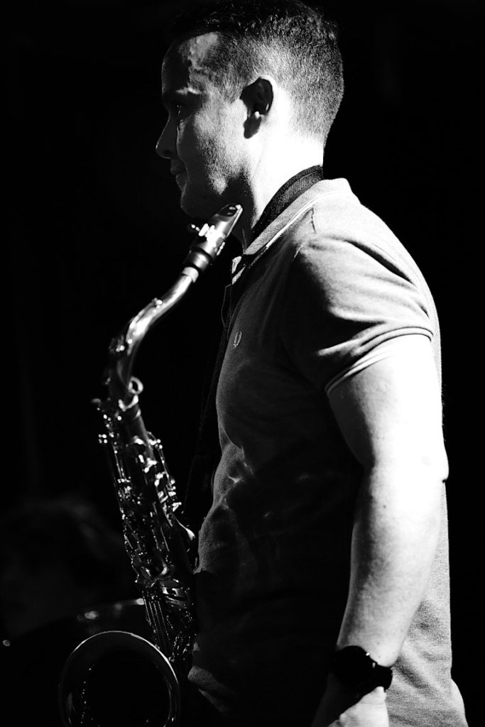 Le Saxophoniste du groupe Jazz en duo pour animer un vin d'honneur de mariage à Aix en Provence ou à Marseille (Bouches du Rhône) - 13